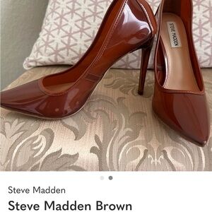 Steve Madden Glossy Tan Heels